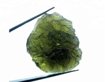 POWERFUL MOLDAVITE  5-7carats ✨